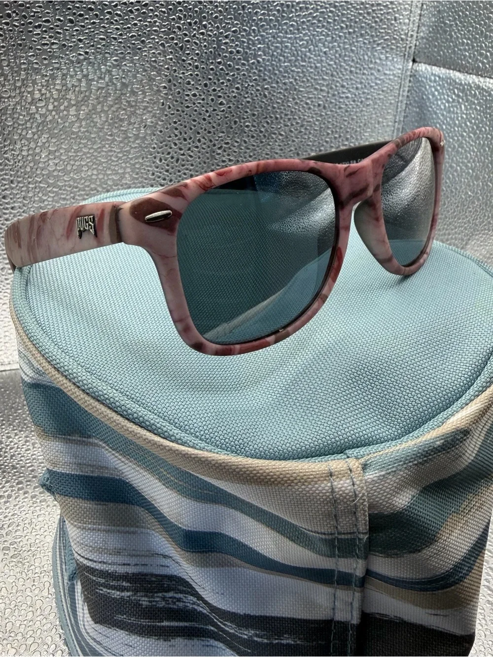 PUGS CA4 Black Sunglasses Arm - Logo Detail Pink Marble